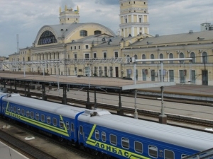 Na Ukrainie do pociągu tylko z dowodem
